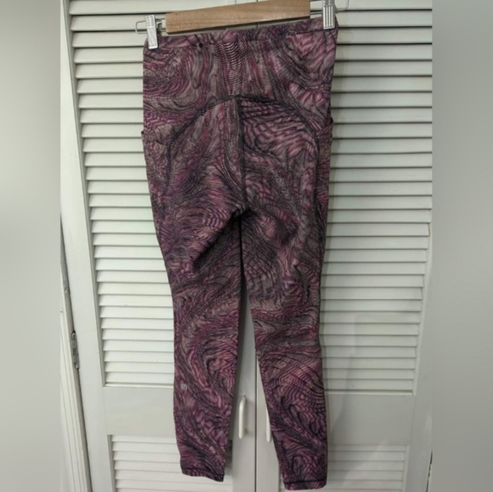 EUC $128 Lululemon Swift Speed HR Tight  Dimensional Sonic Pink Size 4 - Picture 7 of 7